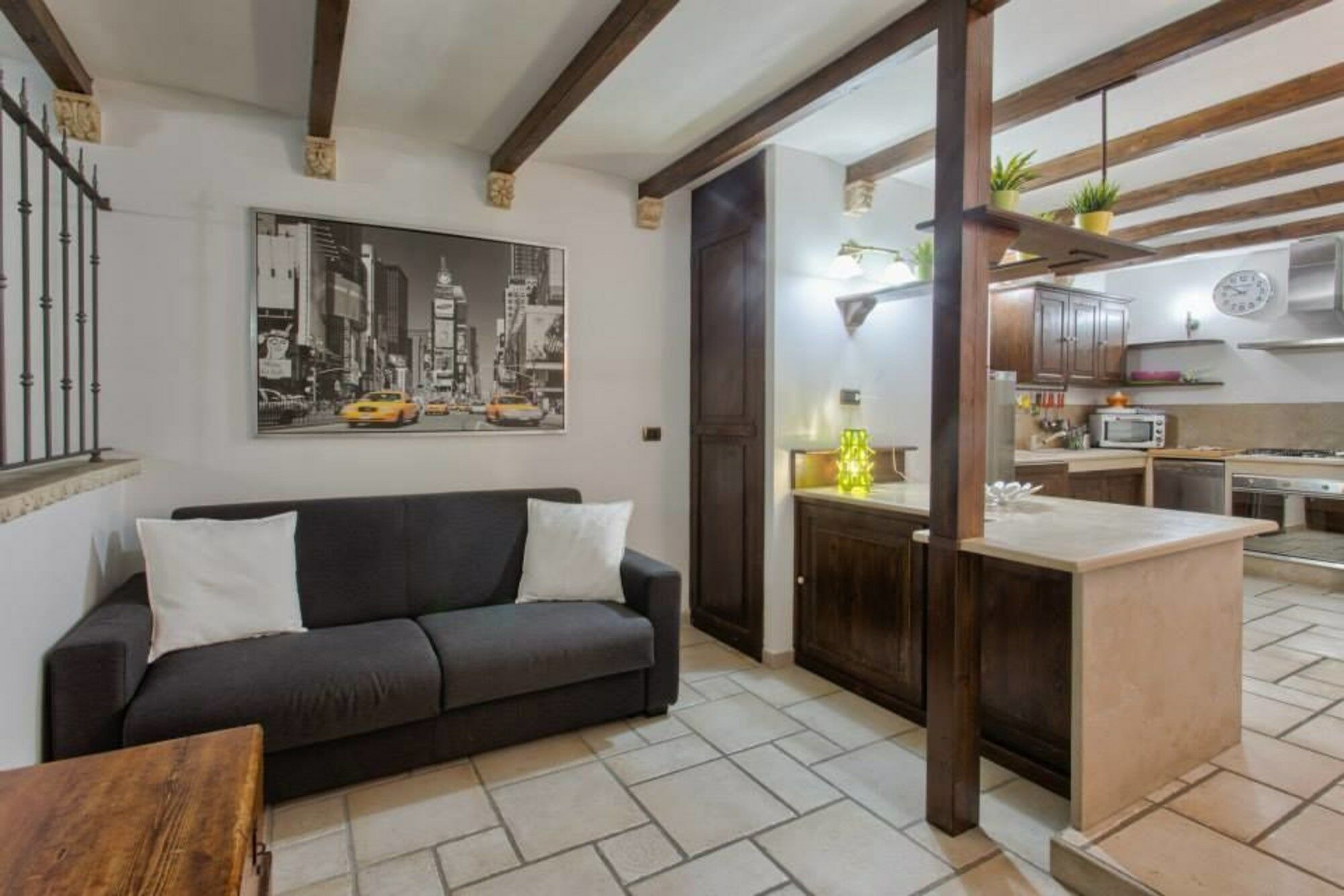 Apartamento Due Passi Dal Borgo Antico Bari Exterior foto